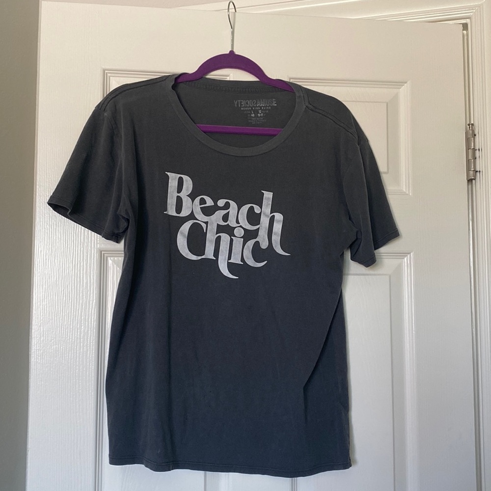 lightly worn🚨beach chic is right! Cutest boyfriend tee ever!!